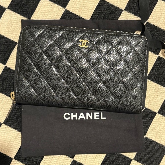 CHANEL Handbags - CHANEL Quilted Caviar Organizer Wallet